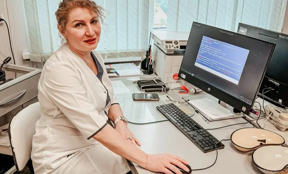 В Салехардской больнице приступил к работе врач-сурдолог