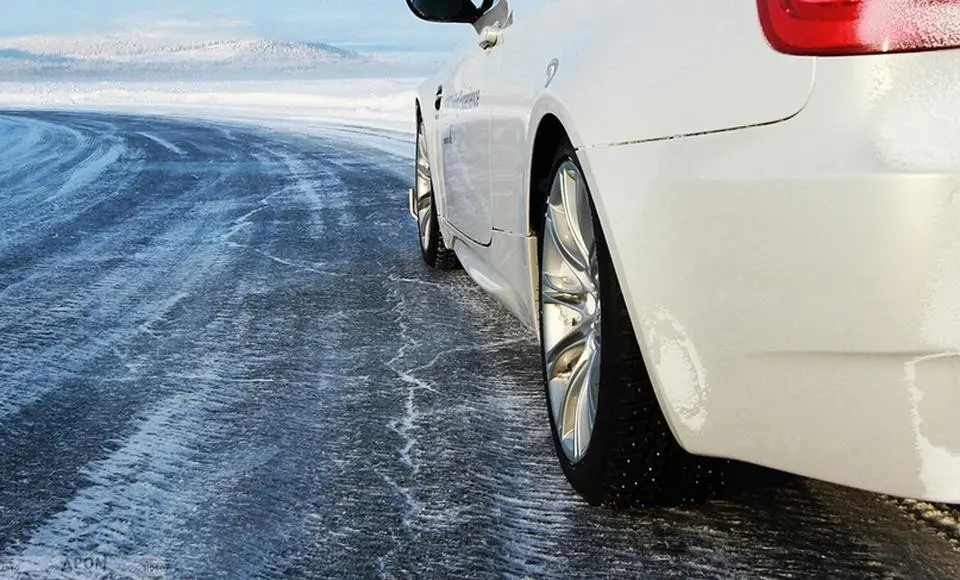 Внимание! Гололед на дорогах города Салехарда: будьте предельно осторожны!