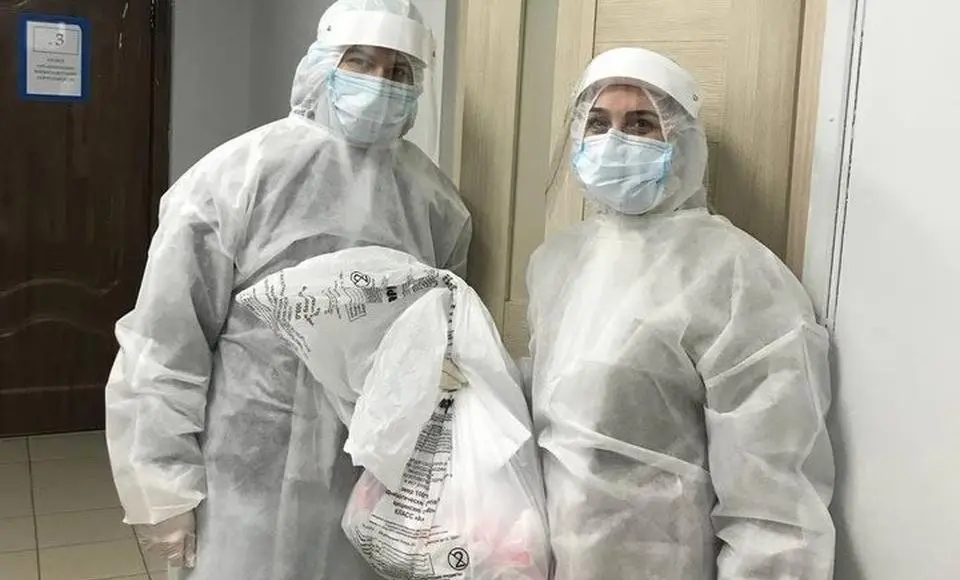 В Салехарде волонтеры «Красного креста» за неделю развезли лекарства 150 ковид-пациентам