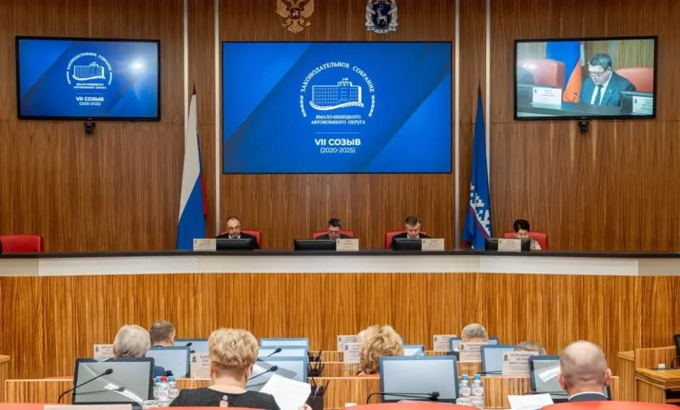 Бюджет с плюсом рассматривают сегодня окружные депутаты