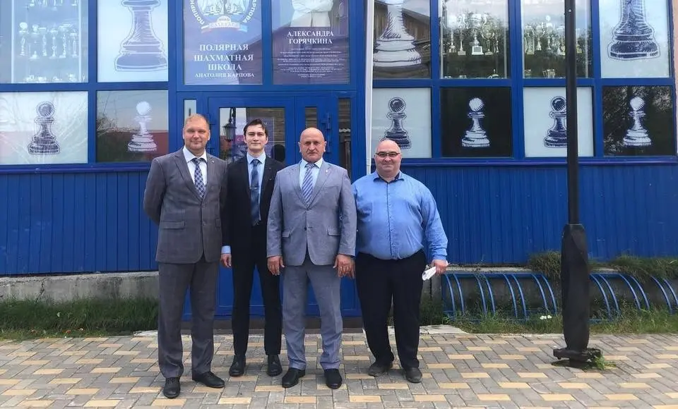 Сотрудники Олимпийского комитета России побывали на салехардских объектах