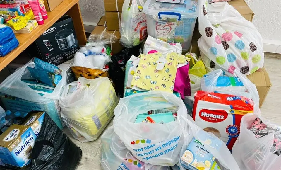 Из Салехарда ушел первый груз для эвакуированных жителей Донбаcса