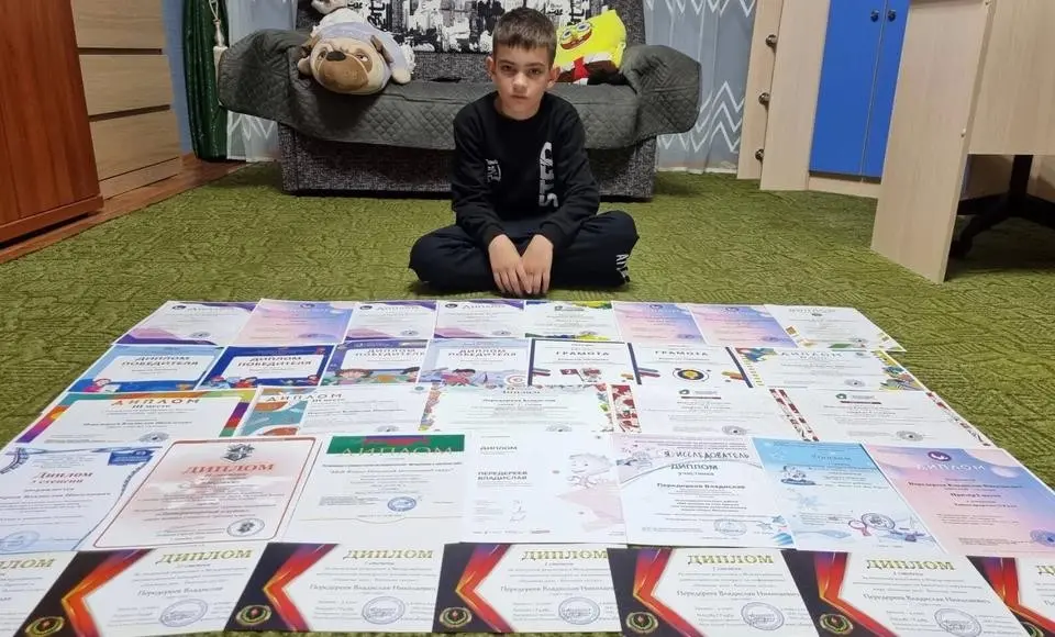 На новогодний праздник объявлен конкурс. Триста счастливчиков попадут на губернаторскую ёлку