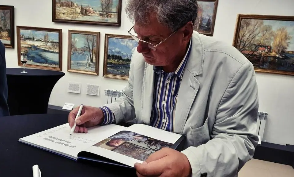 Художник Сергей Сиренко провел мастер-класс для северян