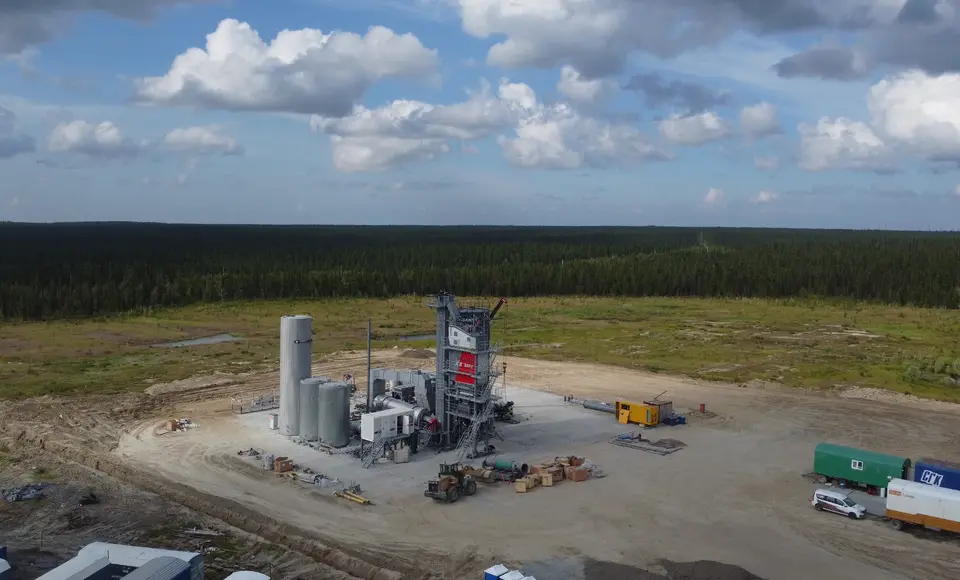 На Ямале построили два новых асфальтобетонных завода