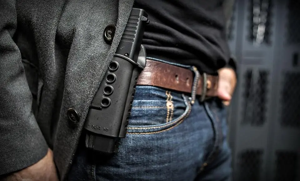 В Салехарде продолжается акция добровольной сдачи незаконно хранящихся предметов вооружения