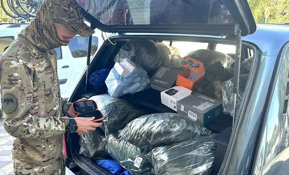 Ямальцы передали на фронт автомобиль, спецтехнику и медикаменты