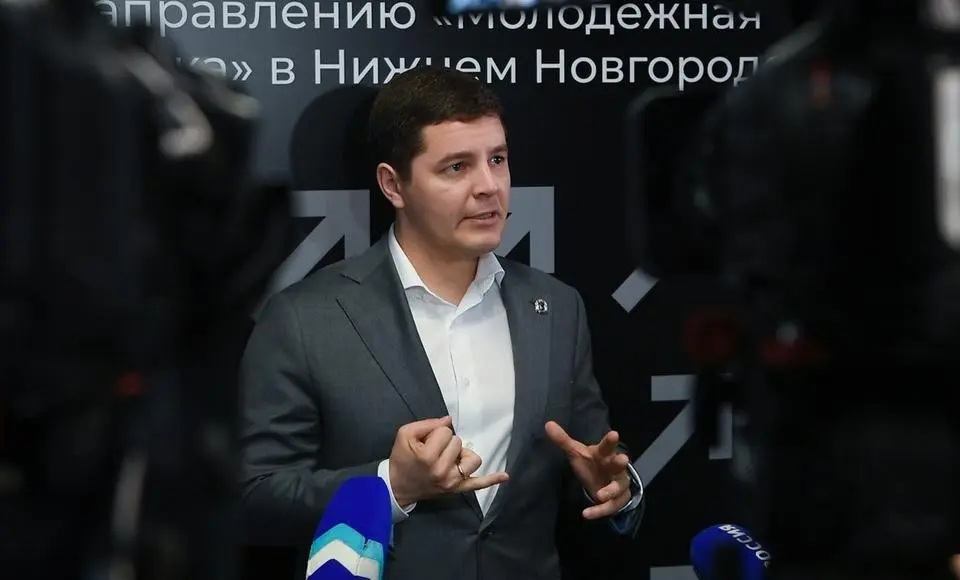 Дмитрий Артюхов провел выездное заседание комиссии Госсовета РФ по молодежной политике