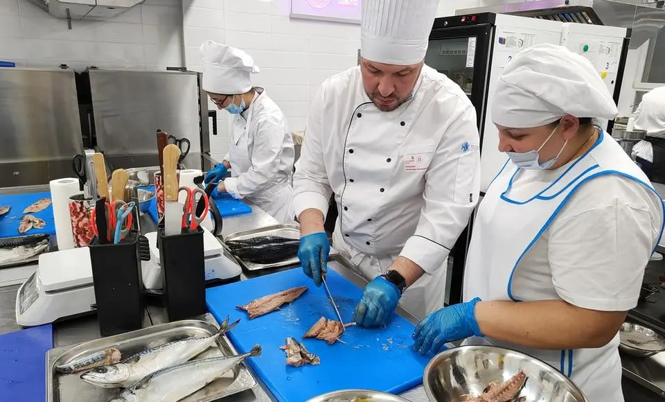 В ЯМК новые профессии осваивают предпенсионеры и мамы в декрете