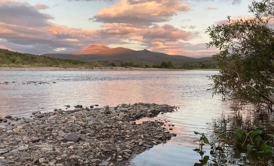 Полсотни водоемов очистили ямальцы от мусора