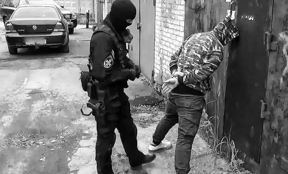 Увидели объявление о предложении поработать закладчиком? Предлагают купить наркотики ? Сообщи!