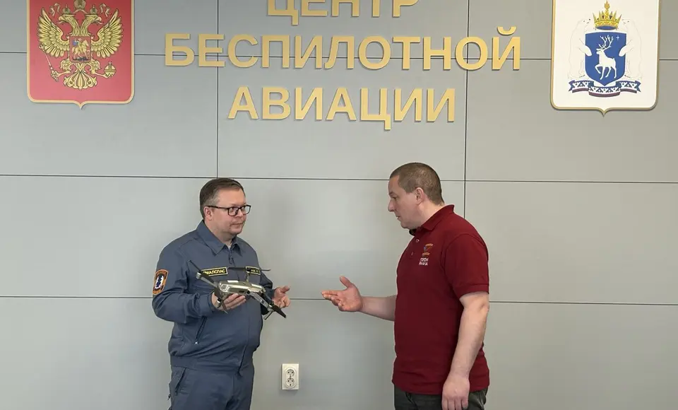 Участник программы "Герои Ямала" осваивает практические аспекты работы спасателей