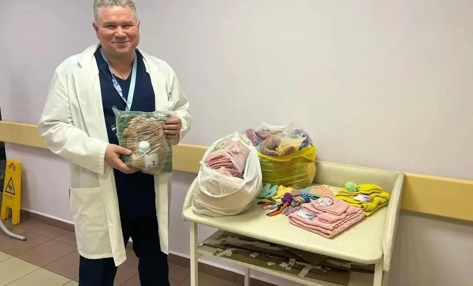 Салехардские новорожденные получили теплые подарки