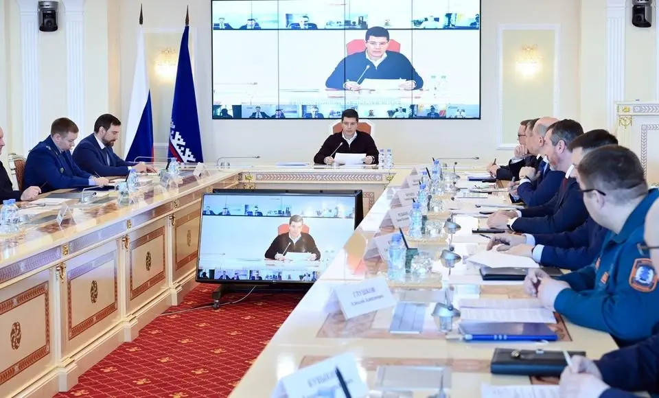 Губернатор Ямала поручил усилить работу в пожароопасный период