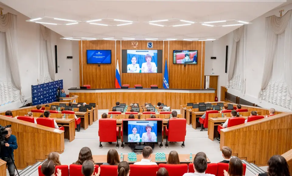 Телемост "Мужество сквозь годы" объединил медиков и студентов Ямала и Тюменской области
