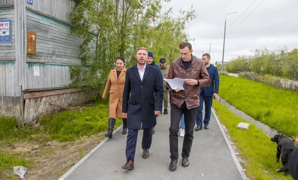 Отремонтируют в июне. Дороги Комбината слегка просели