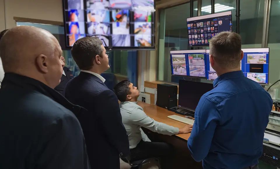 Искусственный интеллект на страже правопорядка: губернатор оценил эффективность новой системы видеоаналитики на Ямале