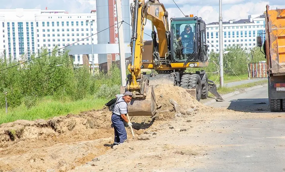 В Салехарде продолжается сезон летнего благоустройства