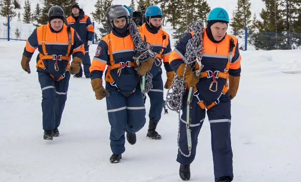 Губернатор Ямала поздравил северян с Днем спасателя