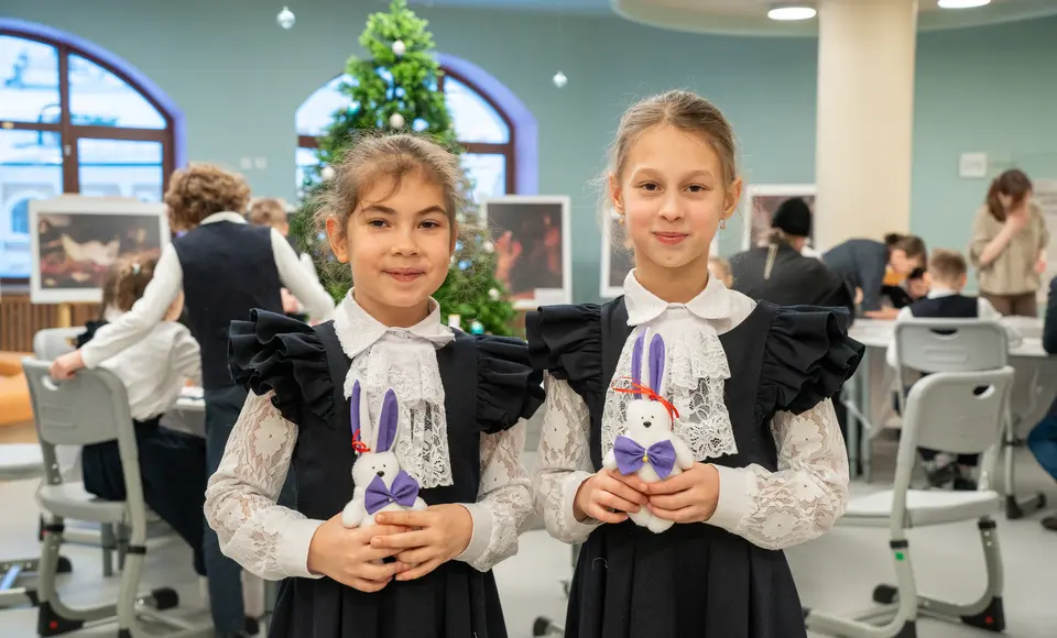 В преддверии главного праздника зимы Заксобрание Ямала второй год подряд запускает «Ямальские новогодние истории»