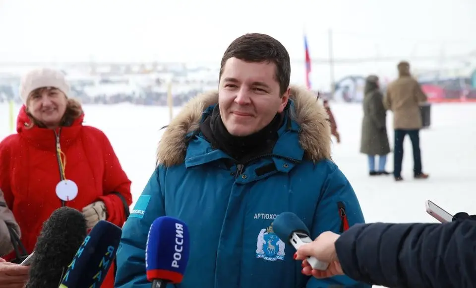 Дмитрий Артюхов прошёл по торговым рядам праздничной ярмарки