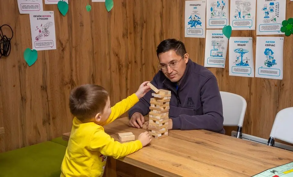 Папа, не выбрасывай крышечки. Как помочь природе, одновременно играя с детьми