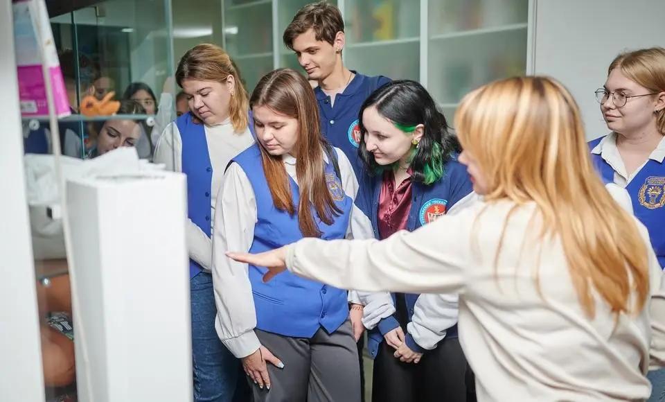 Привыкнуть к холоду. И найти место под северным солнцем