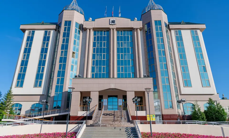 На четверть меньше. Установили льготу не для должников