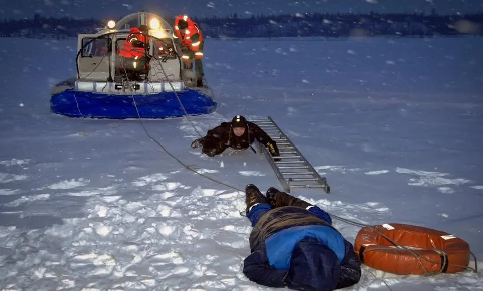 Ямальские спасатели принимают поздравления