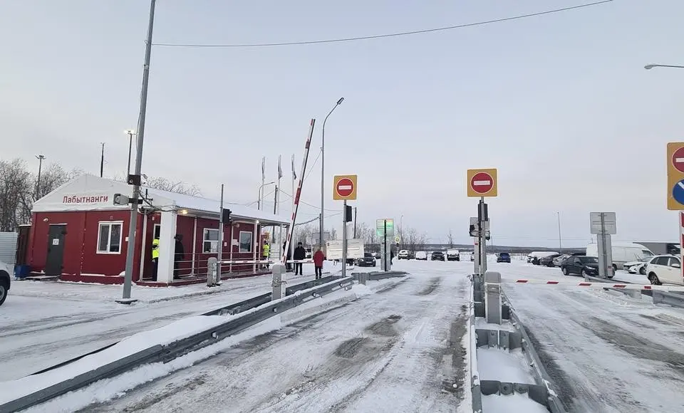 Движение на переправе Салехард-Лабытнанги ограничено