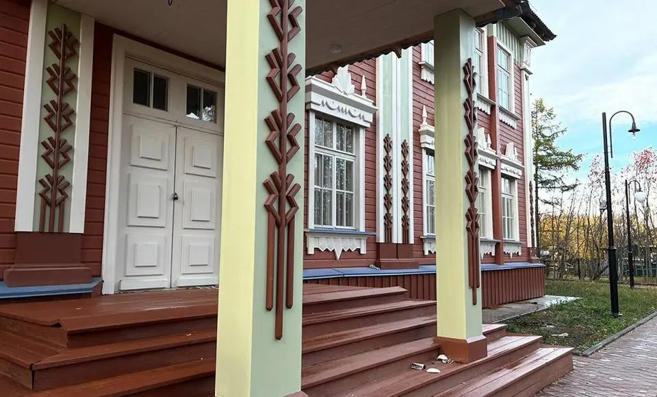 Вторая жизнь сталинской двухэтажки. Памятник архитектуры снова в строю