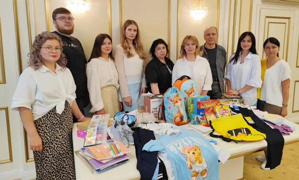 Помощь маленьким жителям Волновахи от ямальцев