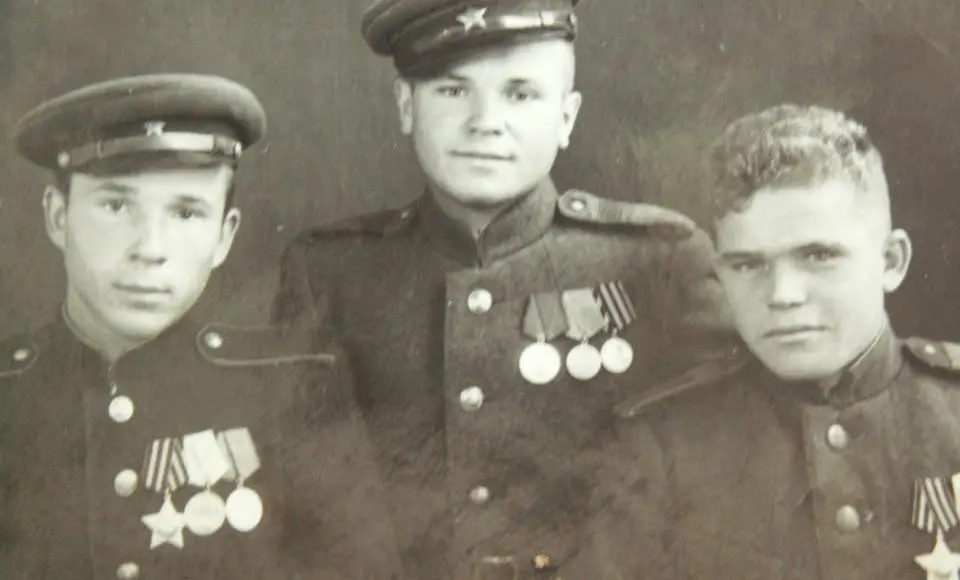 Дорогами войны