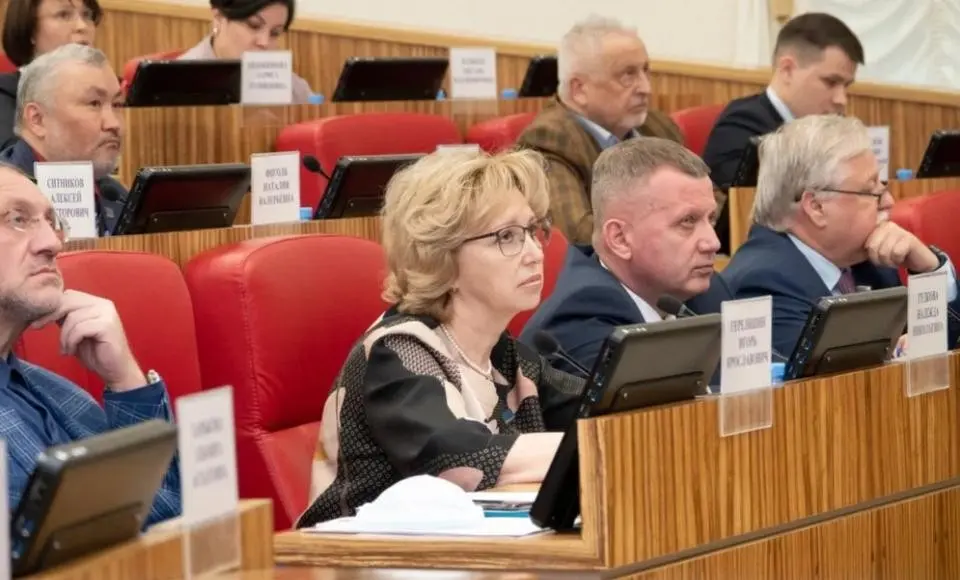 В парламенте Ямала публично заслушали инициативы в закон о молодежи