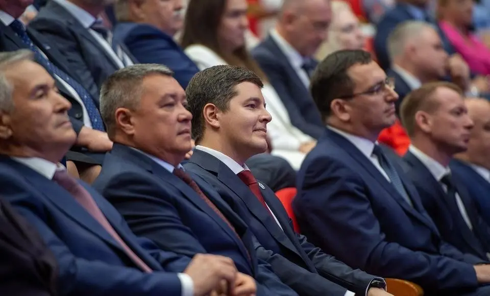 Дмитрий Артюхов принял участие в мероприятиях, посвященных 30-летию ямальского парламента