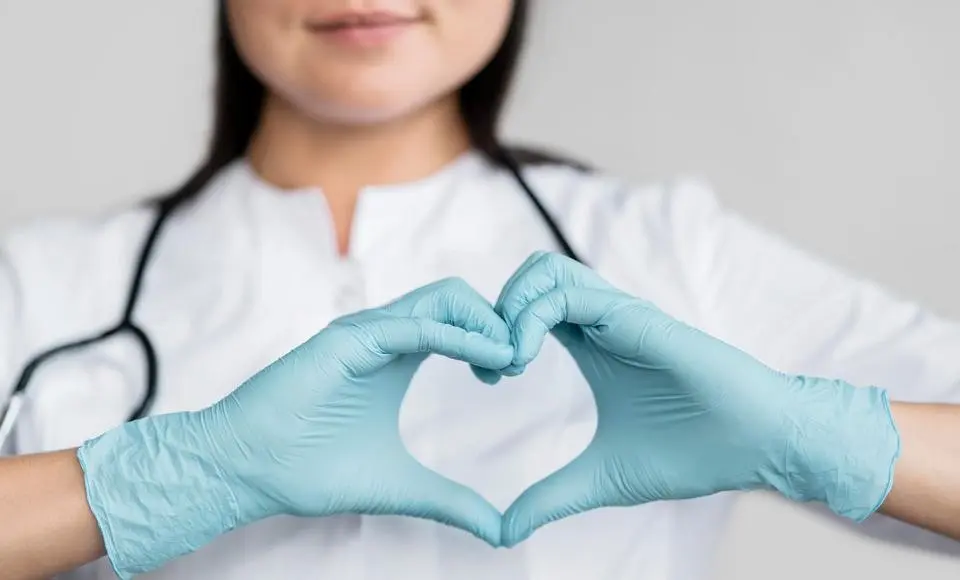 Более 5 500 медицинских работников Ямала получают  специальную социальную выплату