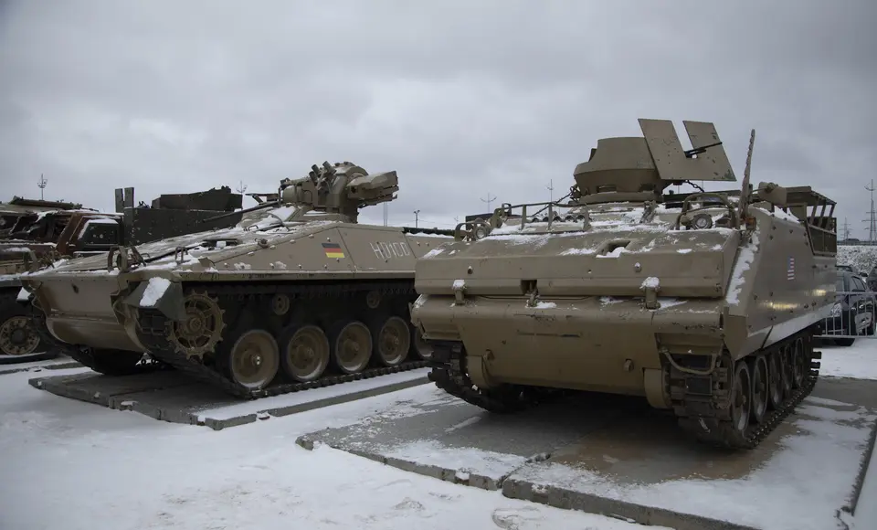 В Новом Уренгое открылась уникальная выставка трофейной натовской техники «Сила V правде - гордость и победа»