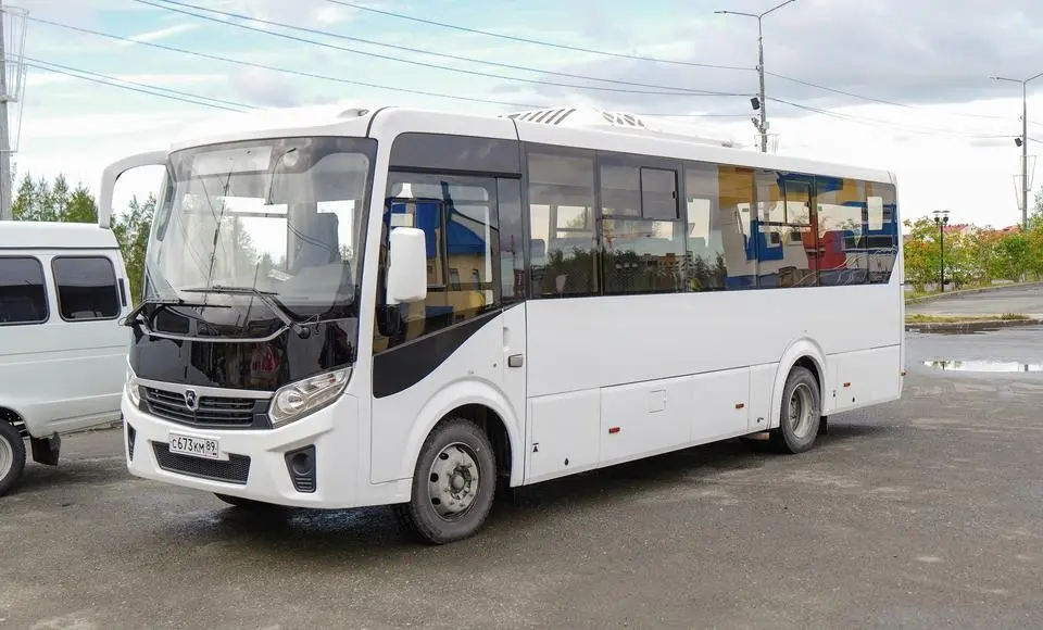 До Нового Уренгоя на автобусе. Перевозчики предлагают новый маршрут