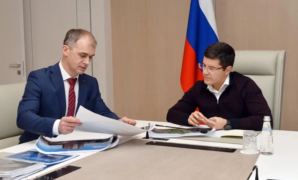 Дмитрий Артюхов обсудил с главой Салехарда Алексеем Титовским программу развития города