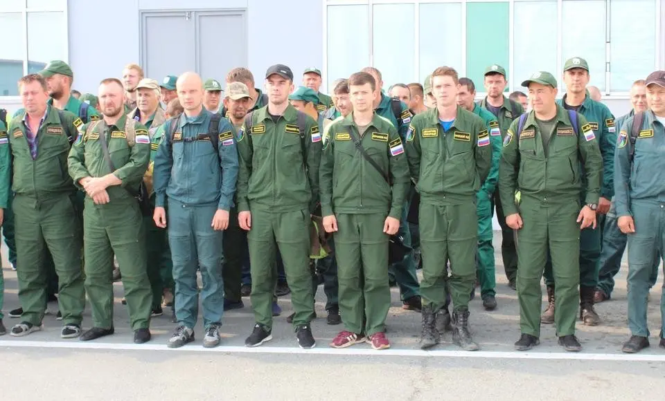 В Салехард прибыли пожарные из Красноярска и Якутии