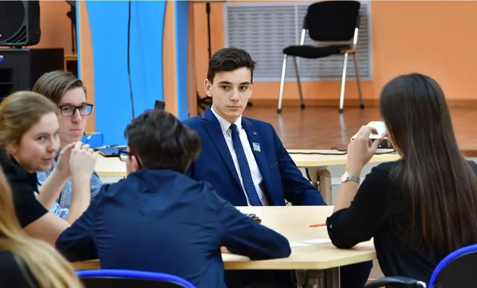 Салехардские школьники приглашены на отбор для стажировки за границей