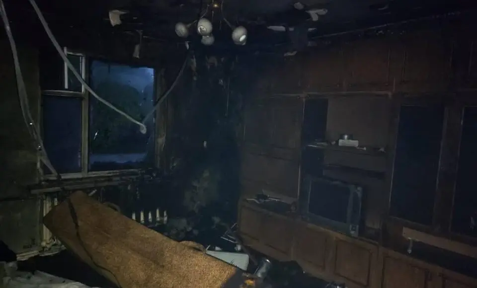 Сегодня ночью в Салехарде произошел пожар в жилом доме по адресу Геологов 10